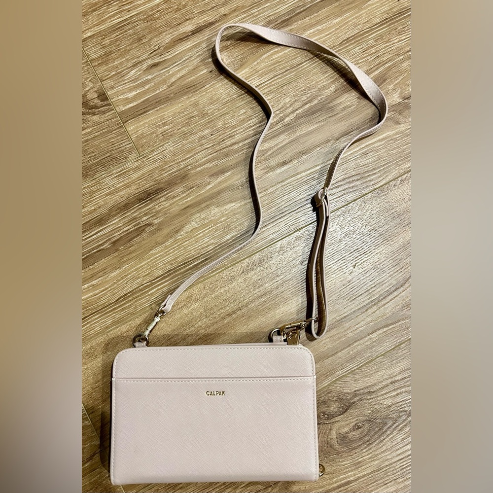 Calpak Wallet